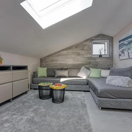 Aria With Heated Pool And Whirlpool - Happy * Poreč