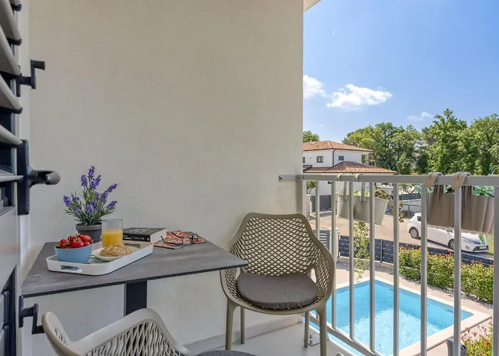 Casa vacanze Aria With Heated Pool And Whirlpool - Happy