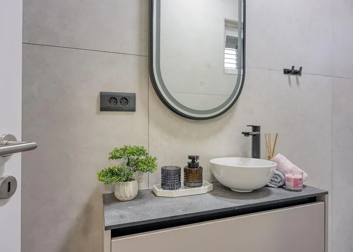 Aria With Heated Pool And Whirlpool - Happy Casa vacanze *