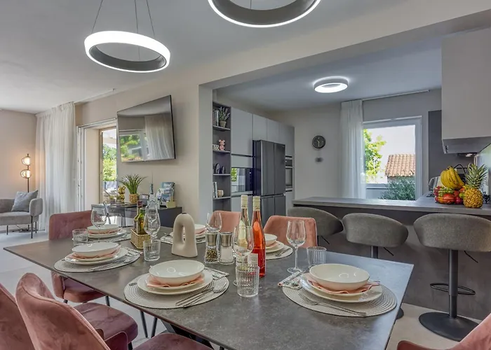 Aria With Heated Pool And Whirlpool - Happy Casa vacanze *