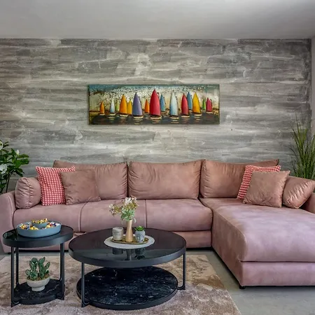 Aria With Heated Pool And Whirlpool - Happy