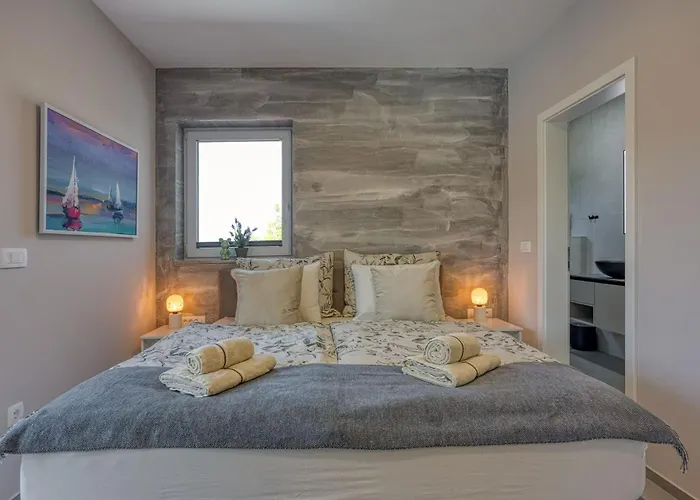 度假居 Aria With Heated Pool And Whirlpool - Happy *
