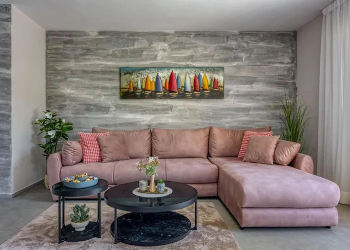 Aria With Heated Pool And Whirlpool - Happy